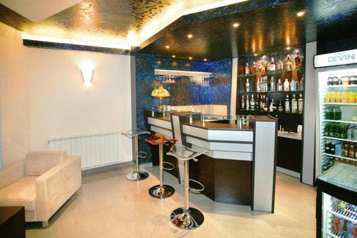 Riverside Family Hotel Yambol ภายนอก รูปภาพ