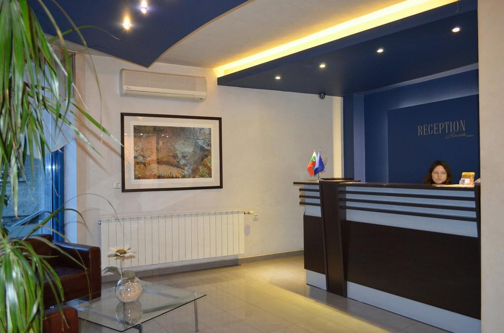 Riverside Family Hotel Yambol ภายนอก รูปภาพ